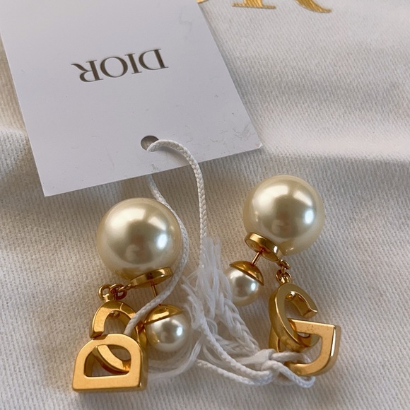 Dior Tribales Earrings Gold-Finish Metal and White Resin Pearls - Picture 8 of 16